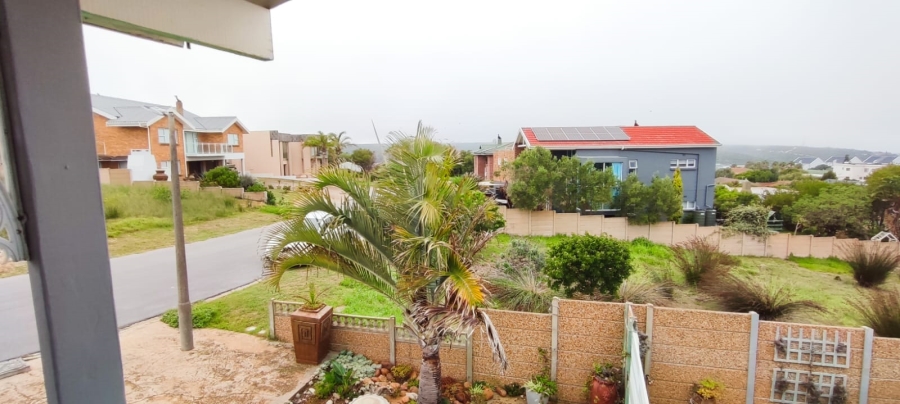 4 Bedroom Property for Sale in Stilbaai Wes Western Cape
